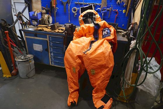Helly Hansen E-305 Insulated Suit #4