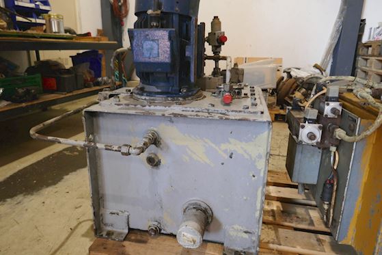 Hydraulik tank #1