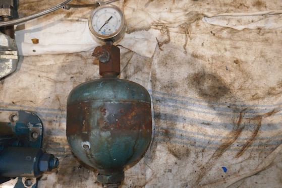 B&W Alpha Pallet with Pipe, Pump, Breaker, Filter, Cover and Shaft feedbach #6