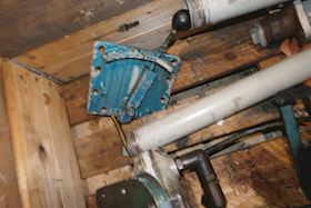 B&W Alpha Pallet with Pipe, Pump, Breaker, Filter, Cover and Shaft feedbach #12