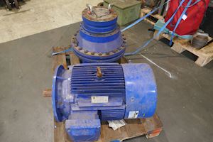 Black Bruin Planetary Gear BB7 2500/5000 with Electric Motor - 1