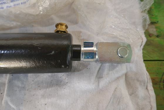 Cylinder Damper and Strut Jack RH #3