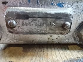 Vickers 25V 25A 10 #2