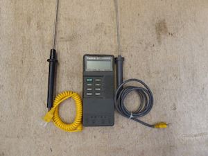 Fluke 52 K/J Thermometer - 1