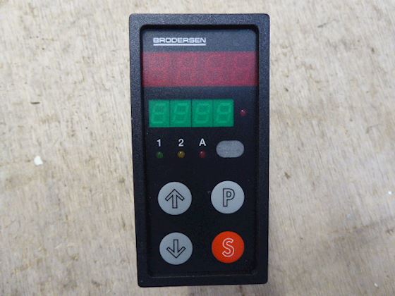 Brodersen UDC-35 Digital Panel Controller #1