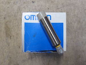 Omron TL-X10MB1-P1L Proximity Switch - 1