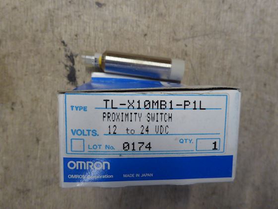 Omron TL-X10MB1-P1L Proximity Switch #2