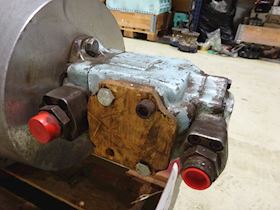 Denison T6DCM B28 B17 1R00 C1 #4