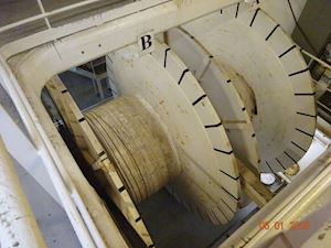 Double Streamer Winch - 1