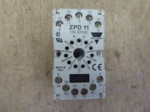 Carlo Gavazzi Automation ZPD 11 10A 300 VAC Pin Socket - 1
