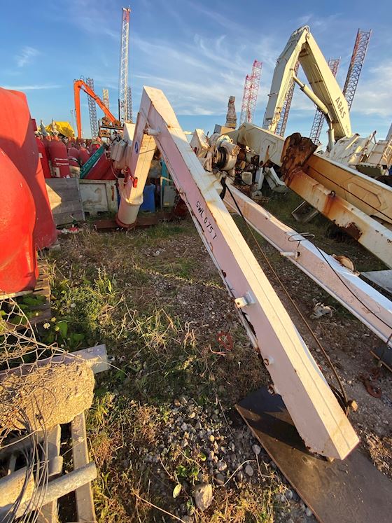 Life raft crane #5