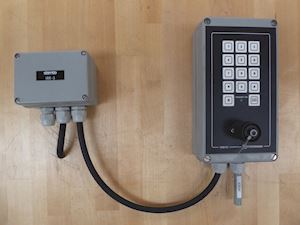 Zenitel HSB-03 Analog telephone + IRR-3 Relay Box - 1