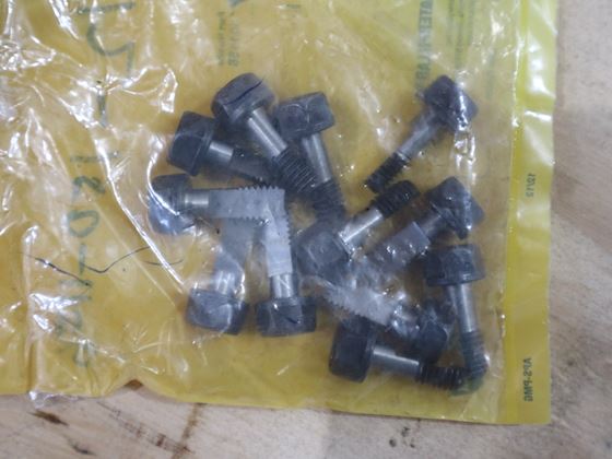 Caterpillar Bolt - Oil J #1